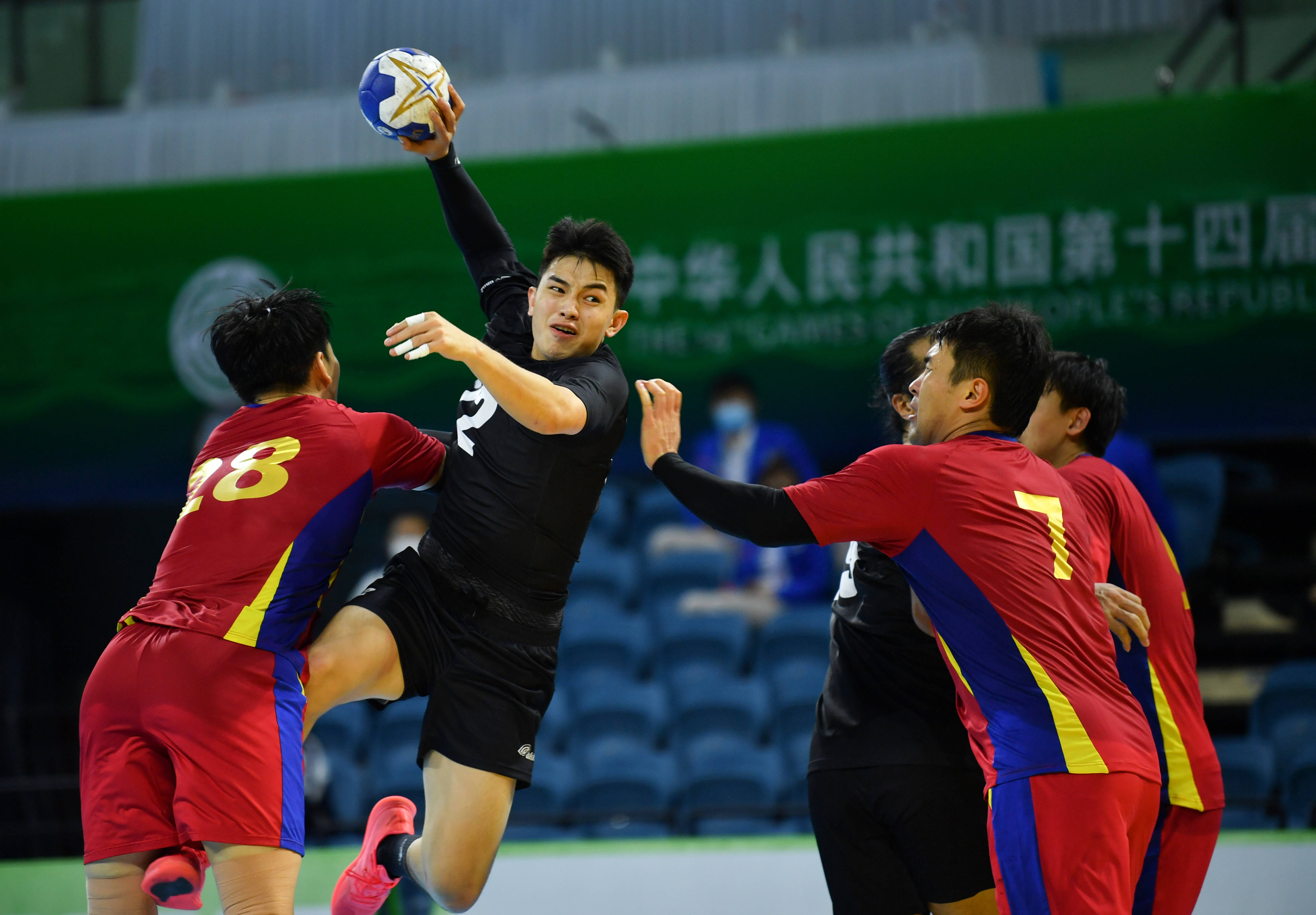 手球——广东队战胜天津队晋级男子半决赛