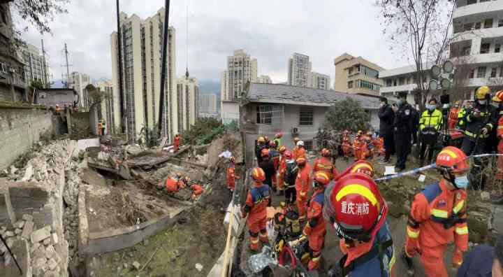 其中9人因抢救无效死亡1月7日12时10分,重庆市武隆区凤山街道办事处