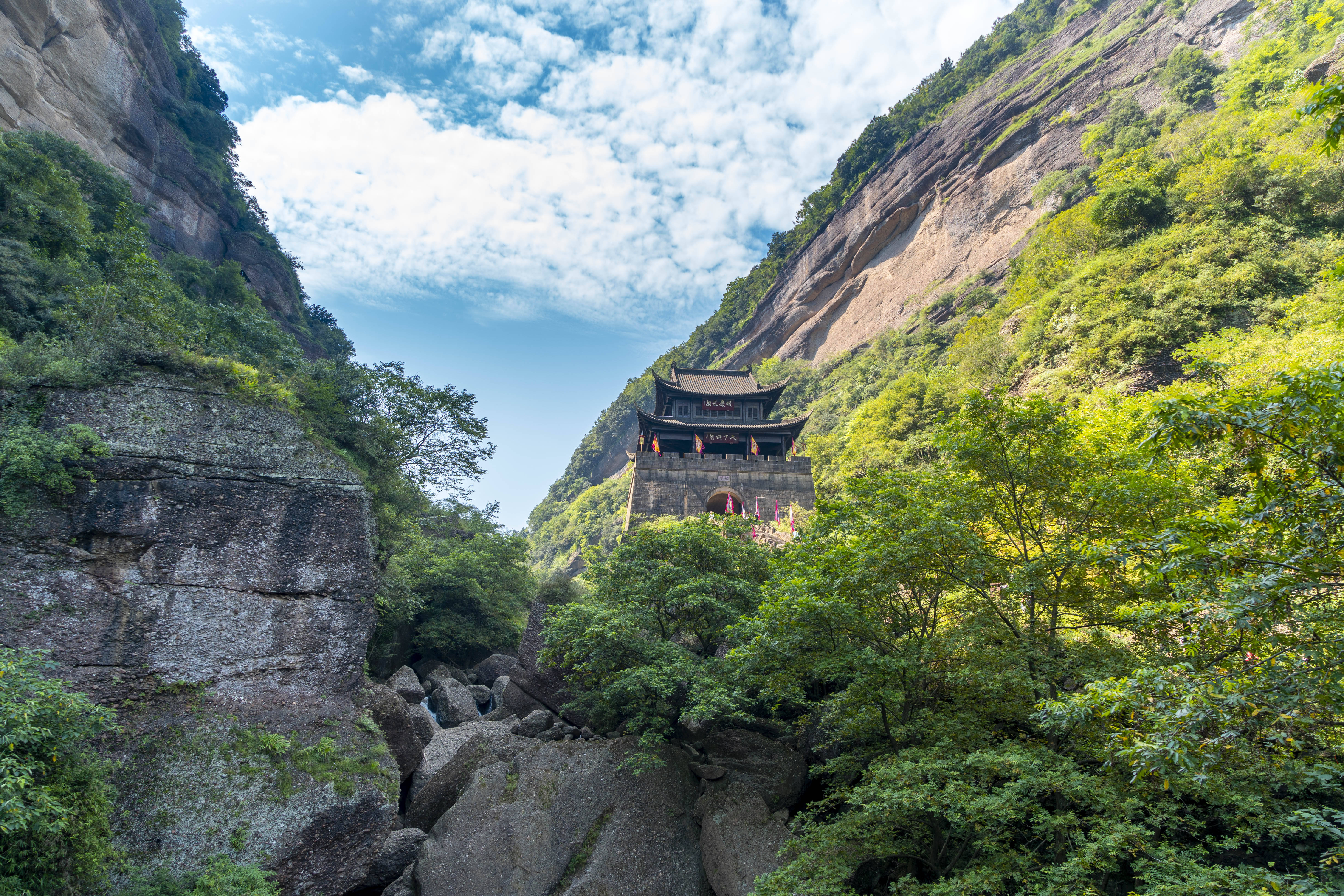 翠云廊景区剑门关图片