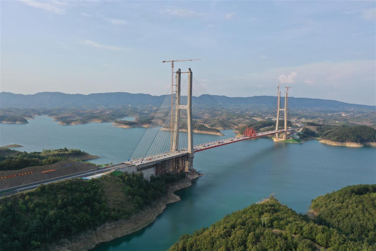 十淅高速丹江口水库特大桥合龙-齐鲁晚报网