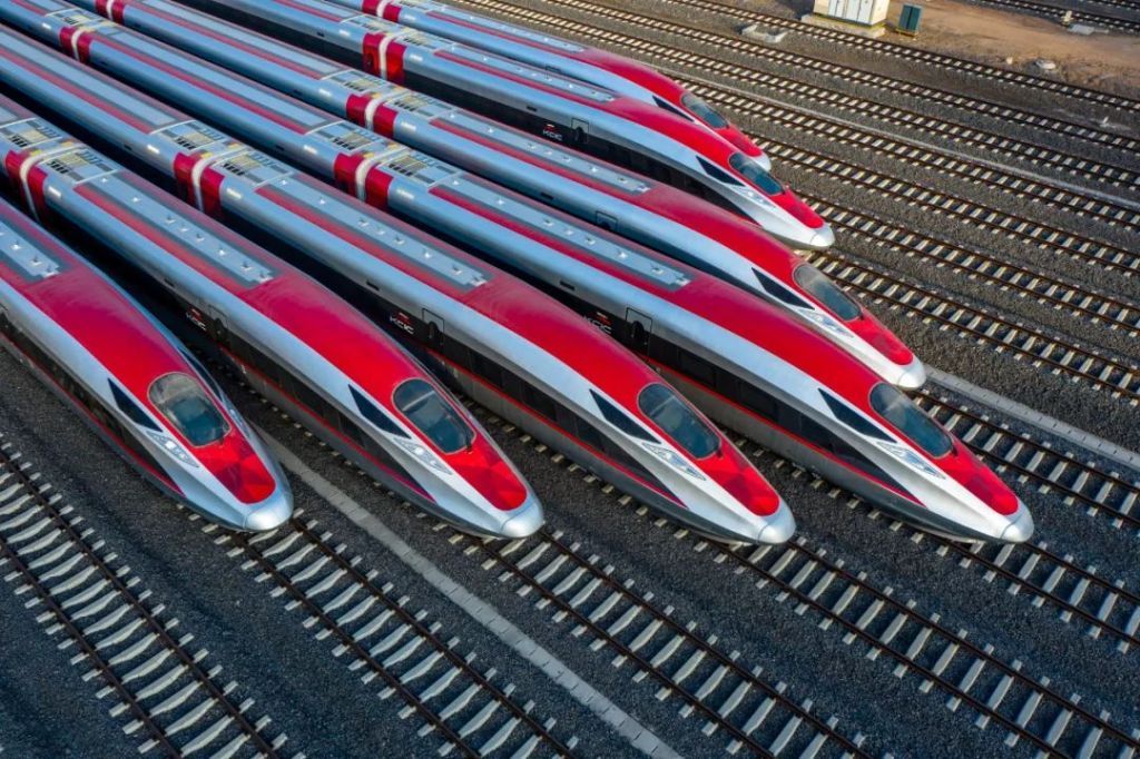 半岛聚焦丨飞驰国外,满满的爱!