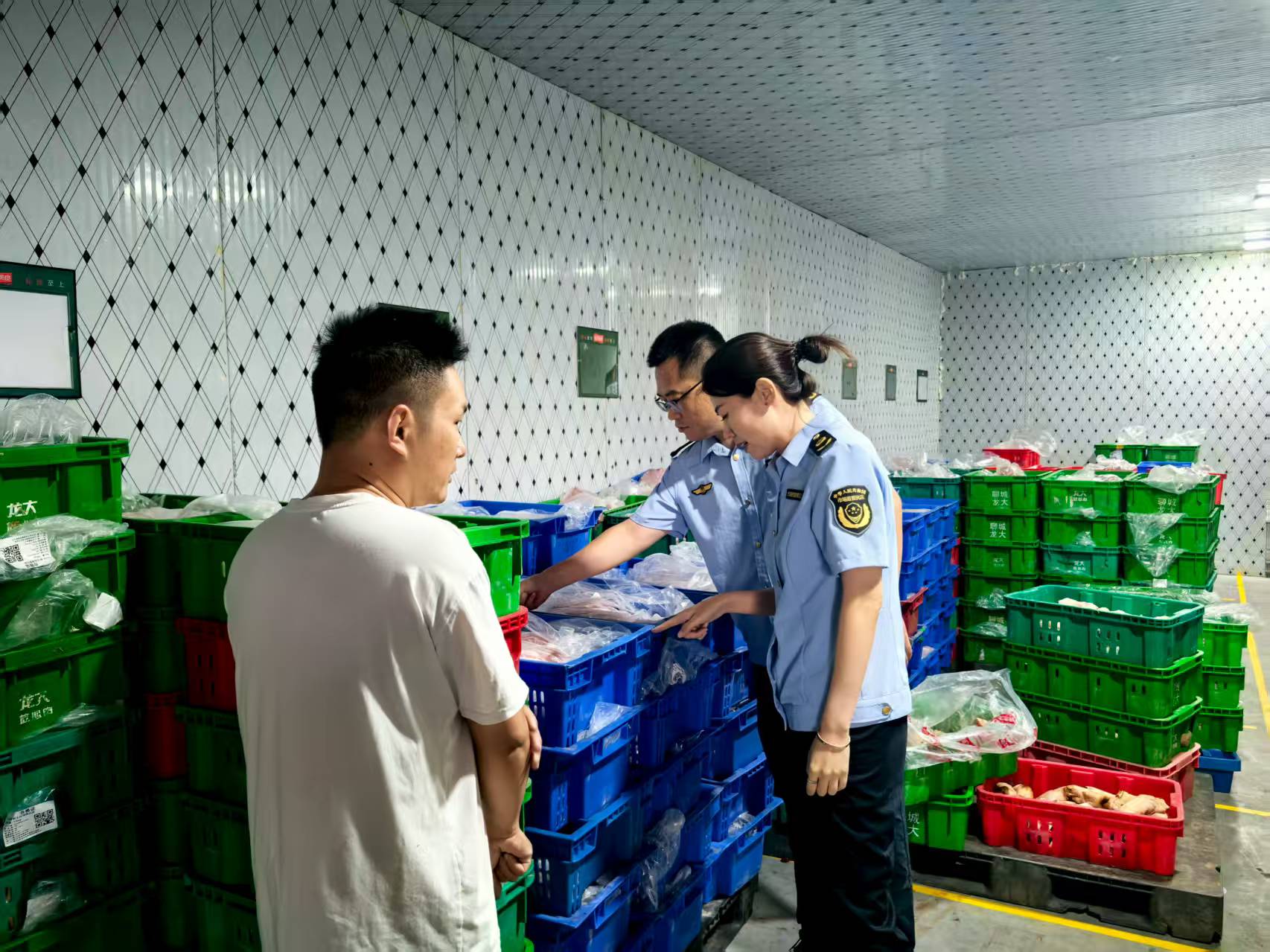 环翠区市场监管局：秋季开学全覆盖检查，多维筑牢校园安全屏障