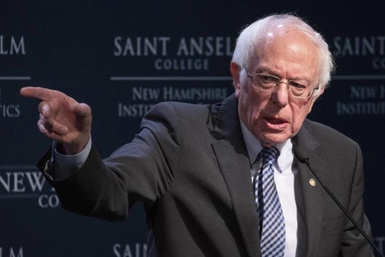 79岁表情包桑德斯能抢拜登的风头不只是因为一张照片