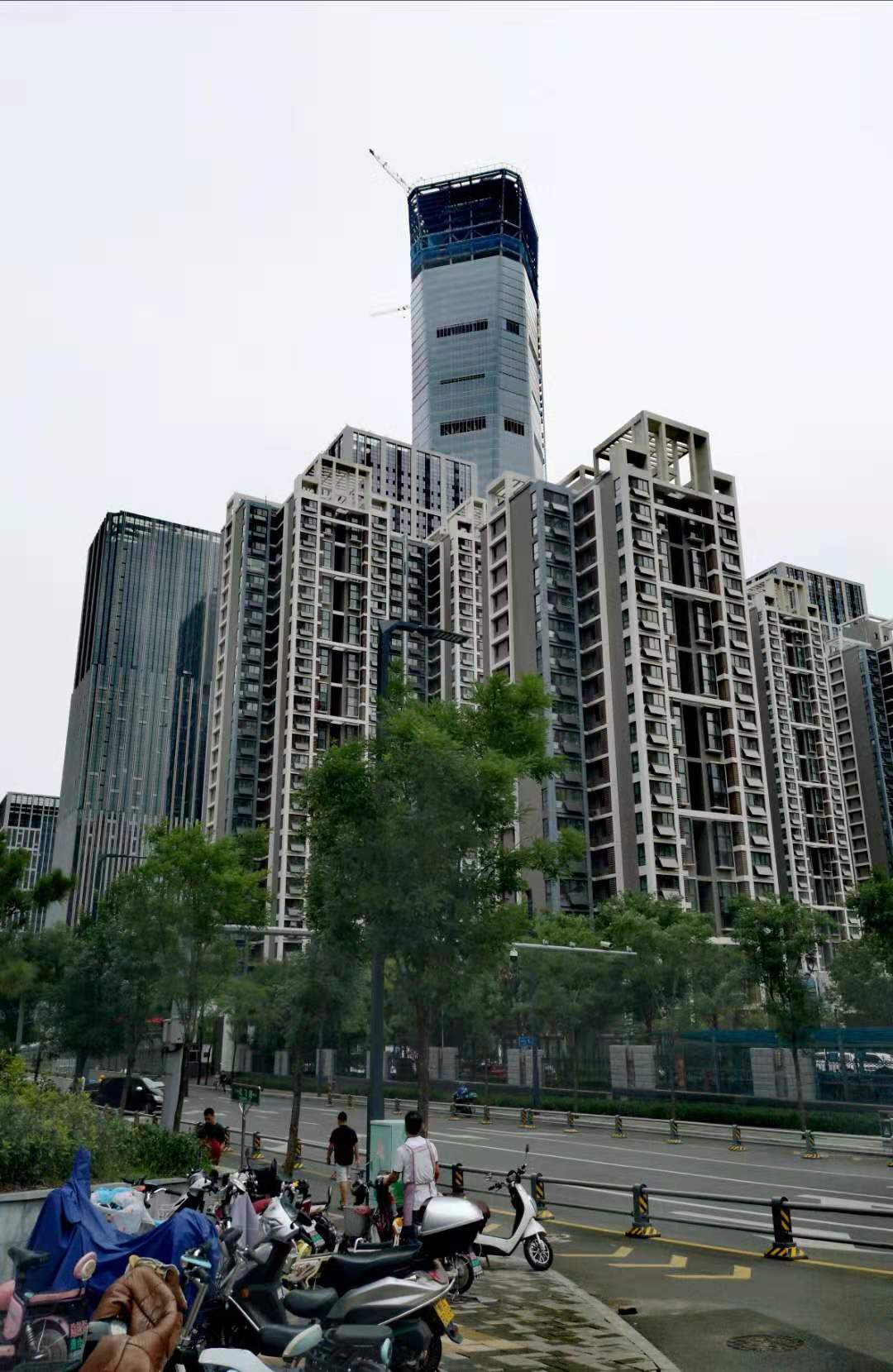 打卡济南汉峪金谷感受现代都市风范