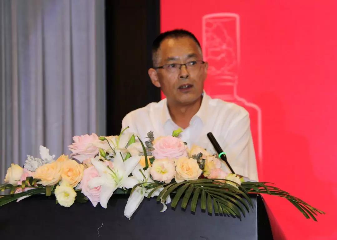 继菏泽之后,8月6日,由山东省白酒协会为主导,花冠集团在曹县水邑