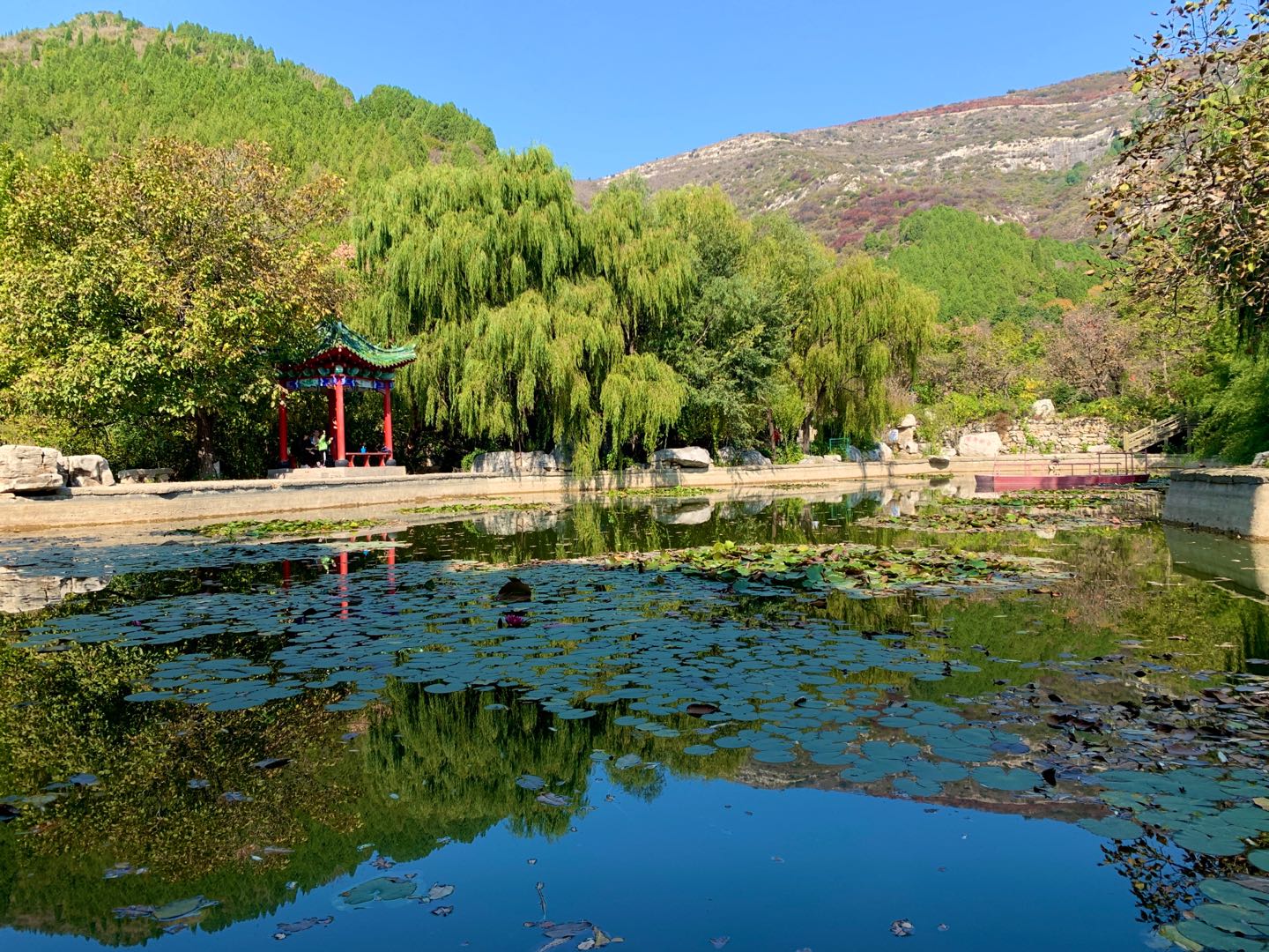 距离济南市区19公里,风景秀丽的波罗峪风景区 - 海报新闻