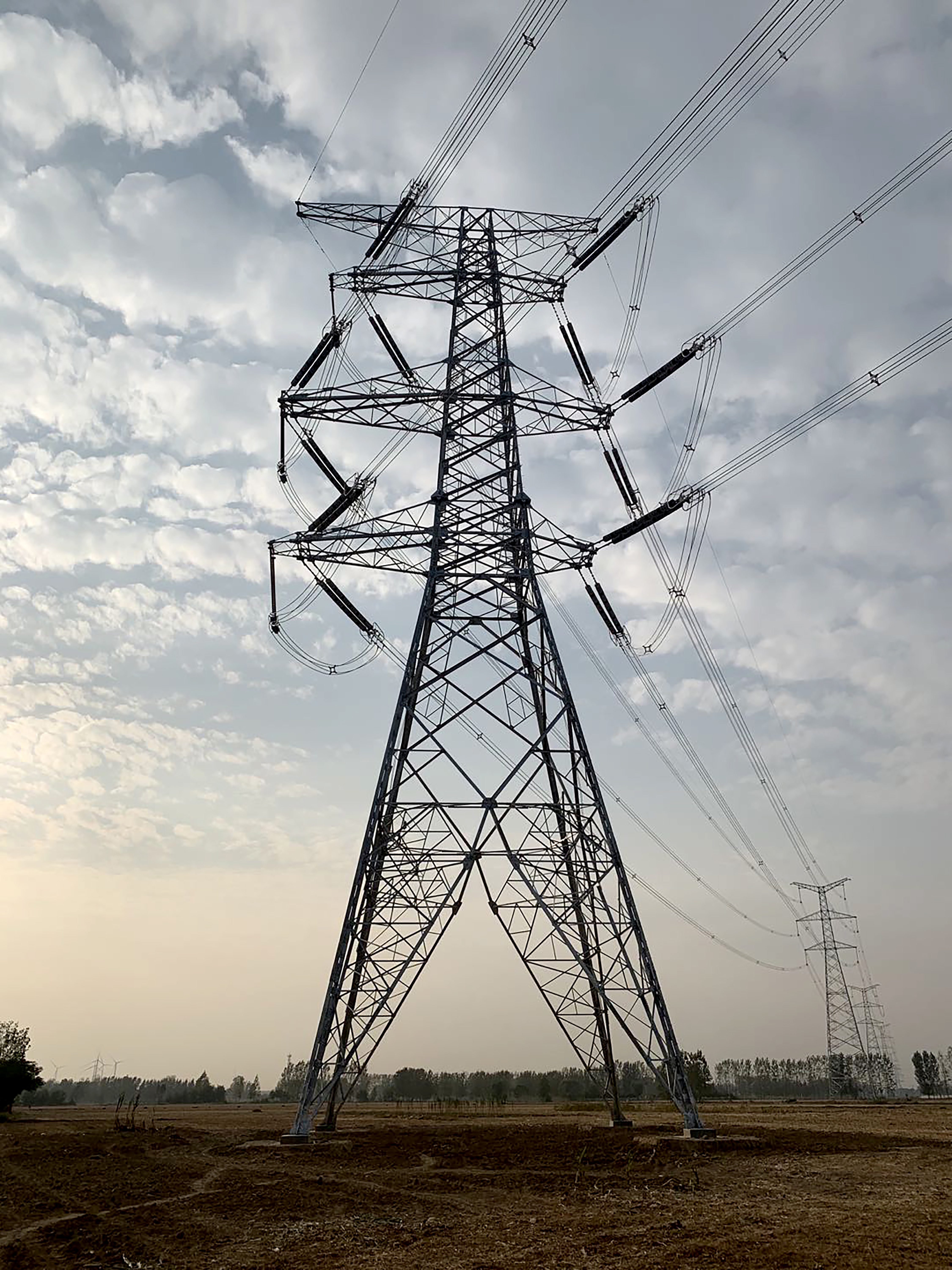 山东电网菏泽特高压变电站500千伏送出工程建成投运