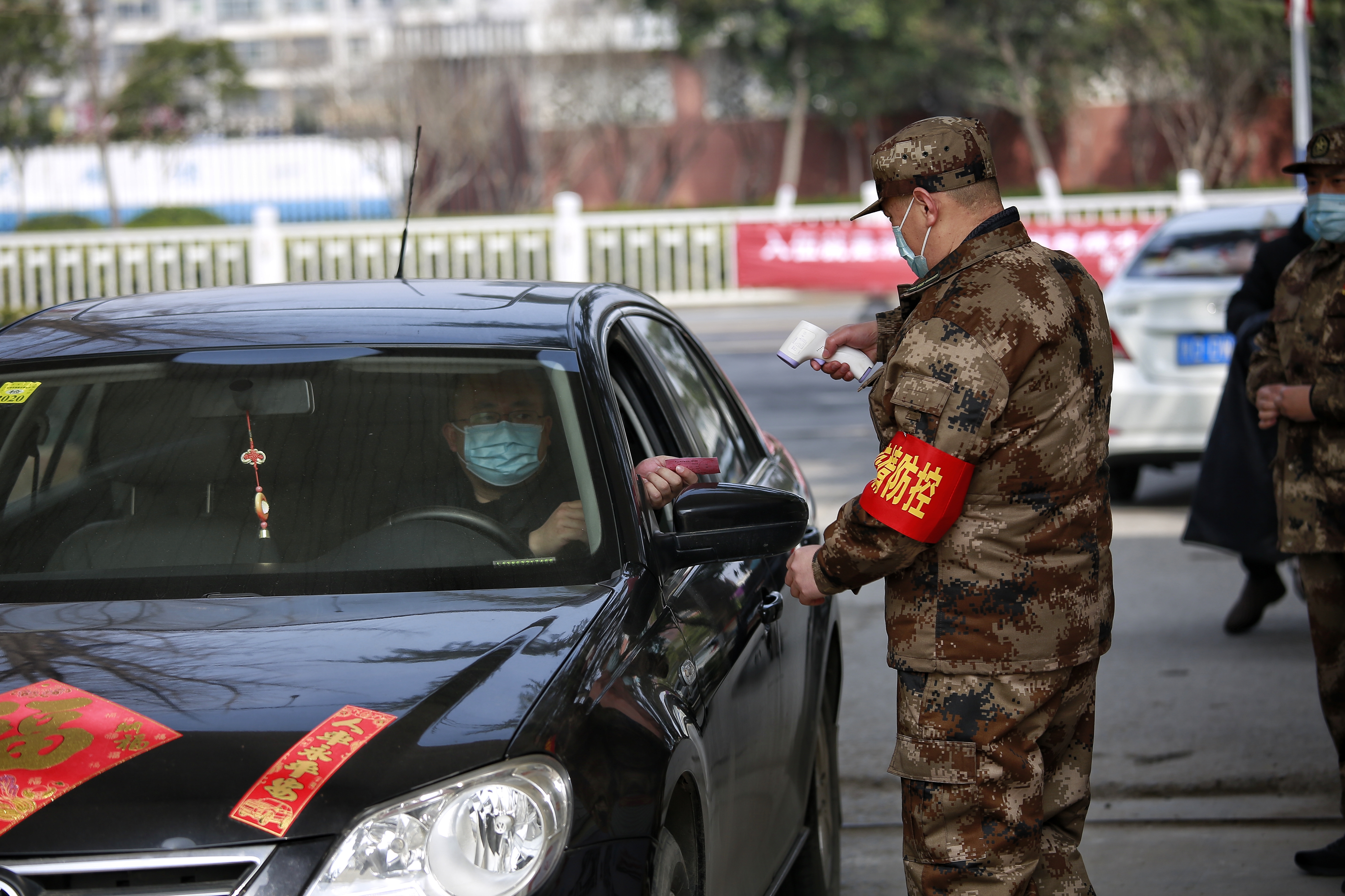 枣庄-疫情当前央企民兵冲锋一线 "硬核"