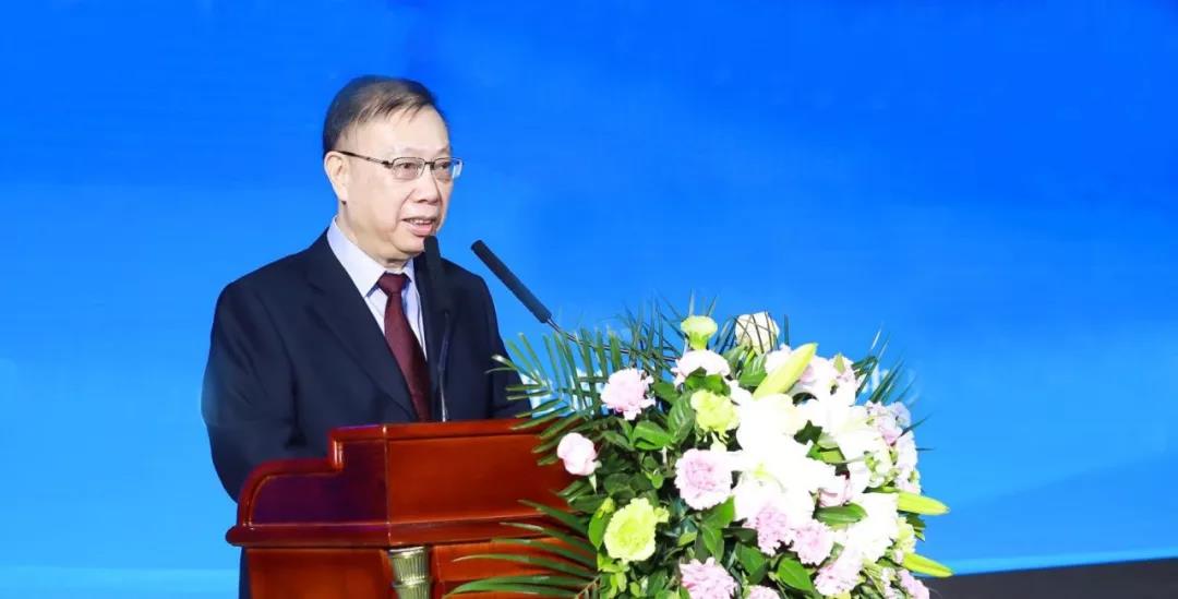 原卫生部副部长黄洁夫我国有太多的无效医疗