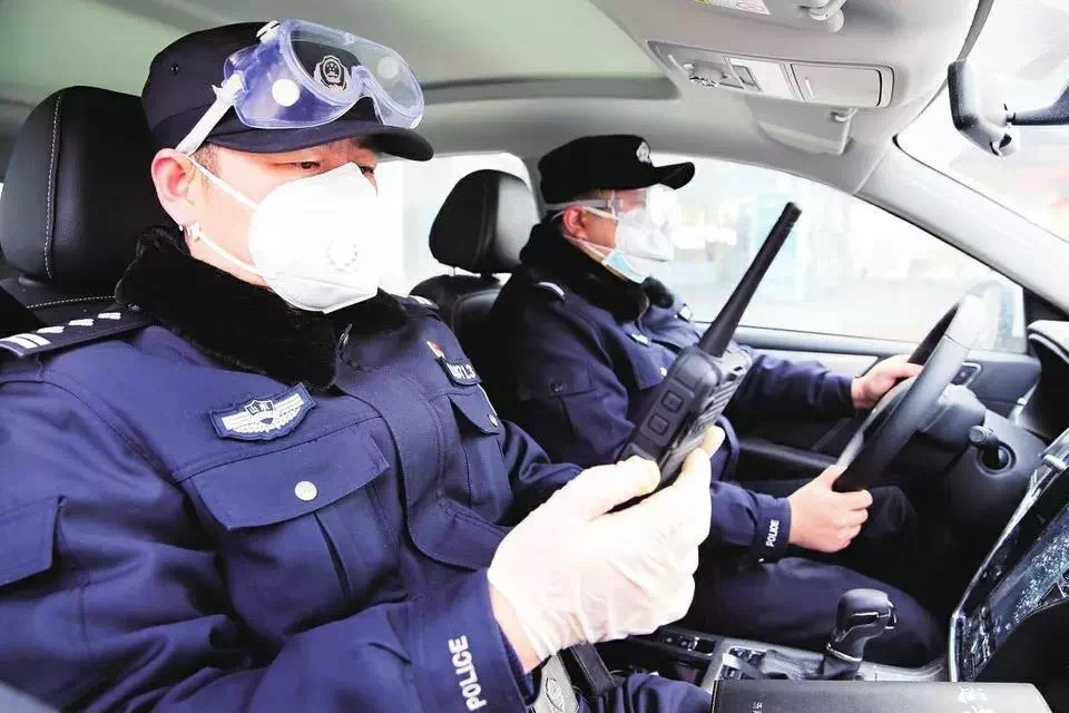 济南警察丈夫与护士妻子的"与妻书与夫书",战疫一线的真情告白