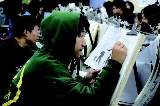 #齐鲁壹点·海报新闻#一场书法考试录六段视频!保障云艺考公平,山东高校调整考试方法