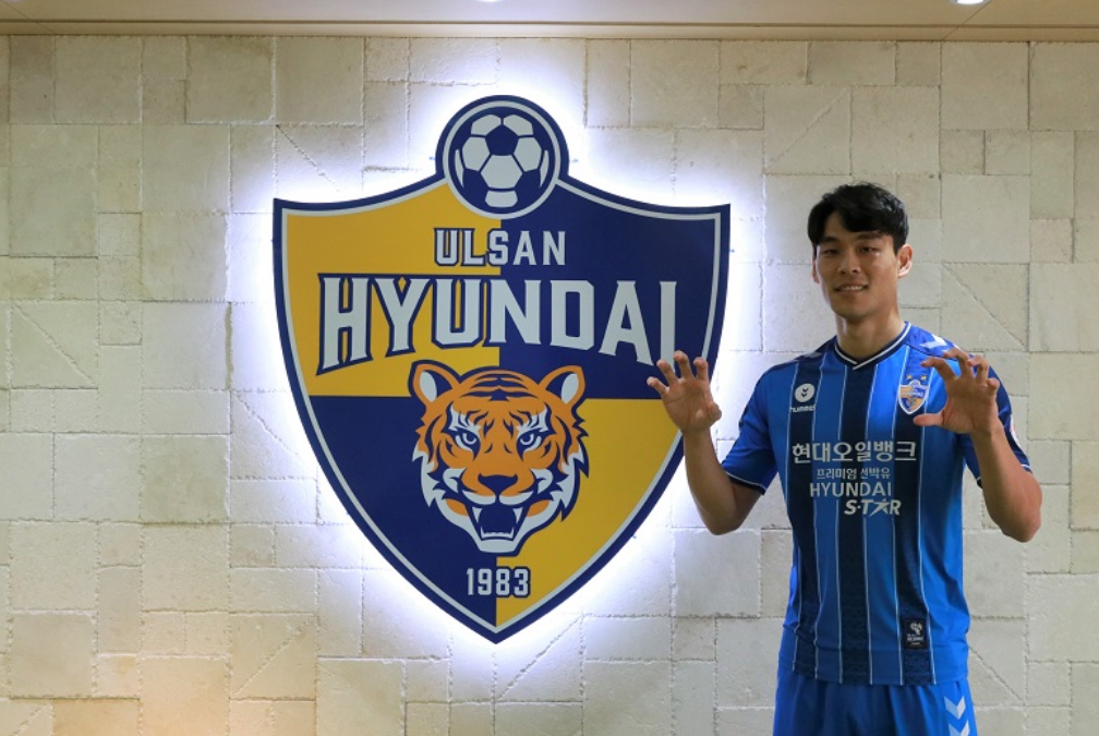 亚冠有望再相逢?申花旧将金基熙加盟申花亚冠同组对手