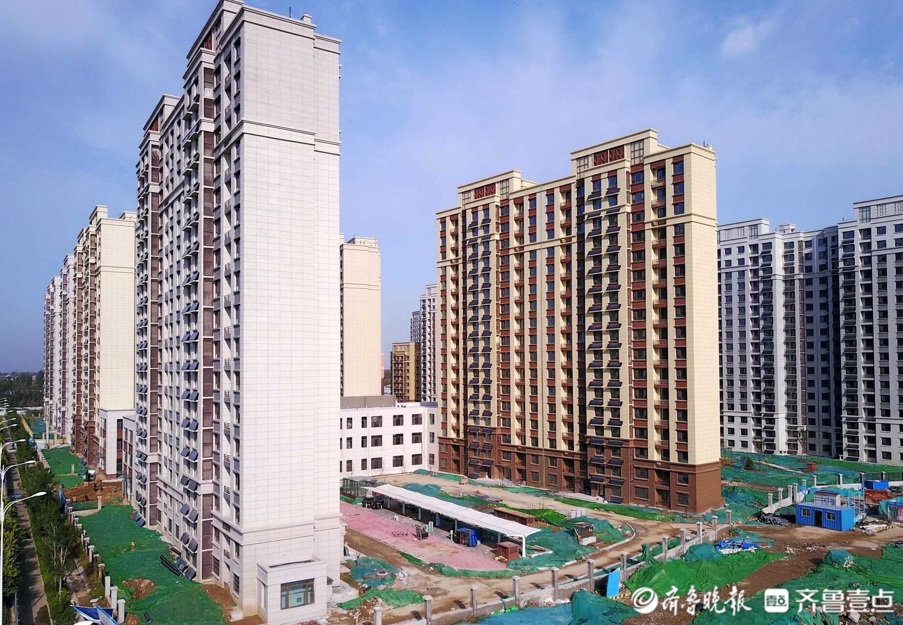 济南起步区居民安置样板区新楼环保美丽都装太阳能
