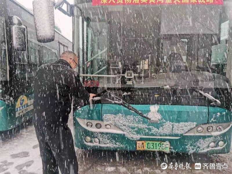 感受车厢内的温度，济南公交上站上线保障乘客安全乘车