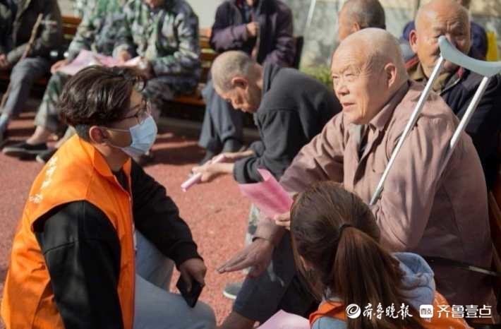 壹点公益星郑惠予为急需帮助的人们送上一份温暖