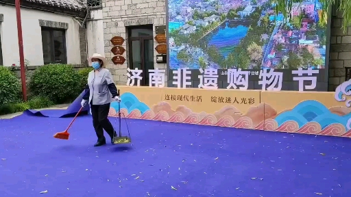 历史两天的“济南非遗购物节”在济南古城百花洲畔圆满结束了。 