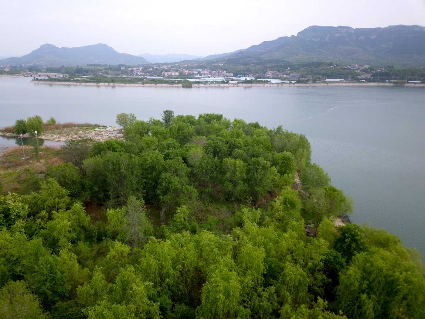 5月濟南臥虎山水庫滿庫,碧波浩渺美景無限-齊魯晚報·齊魯壹點