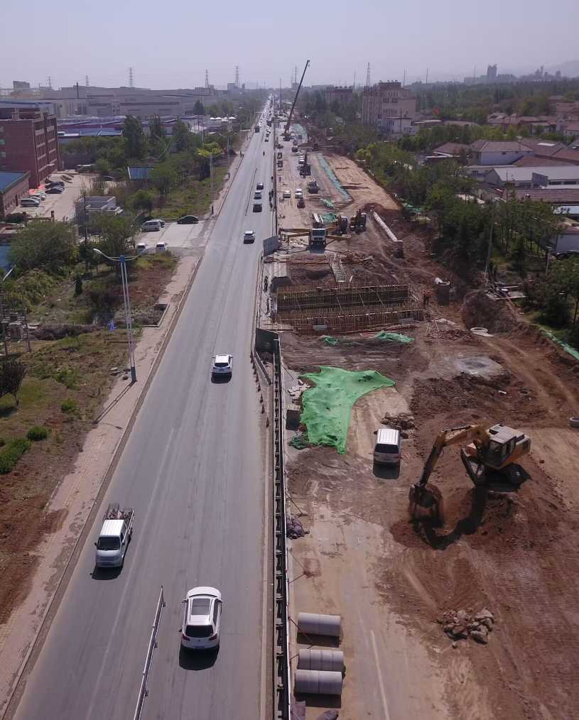 今春开始的g309青兰线济南淄博界至章丘胡山大街段改建工程,通过改