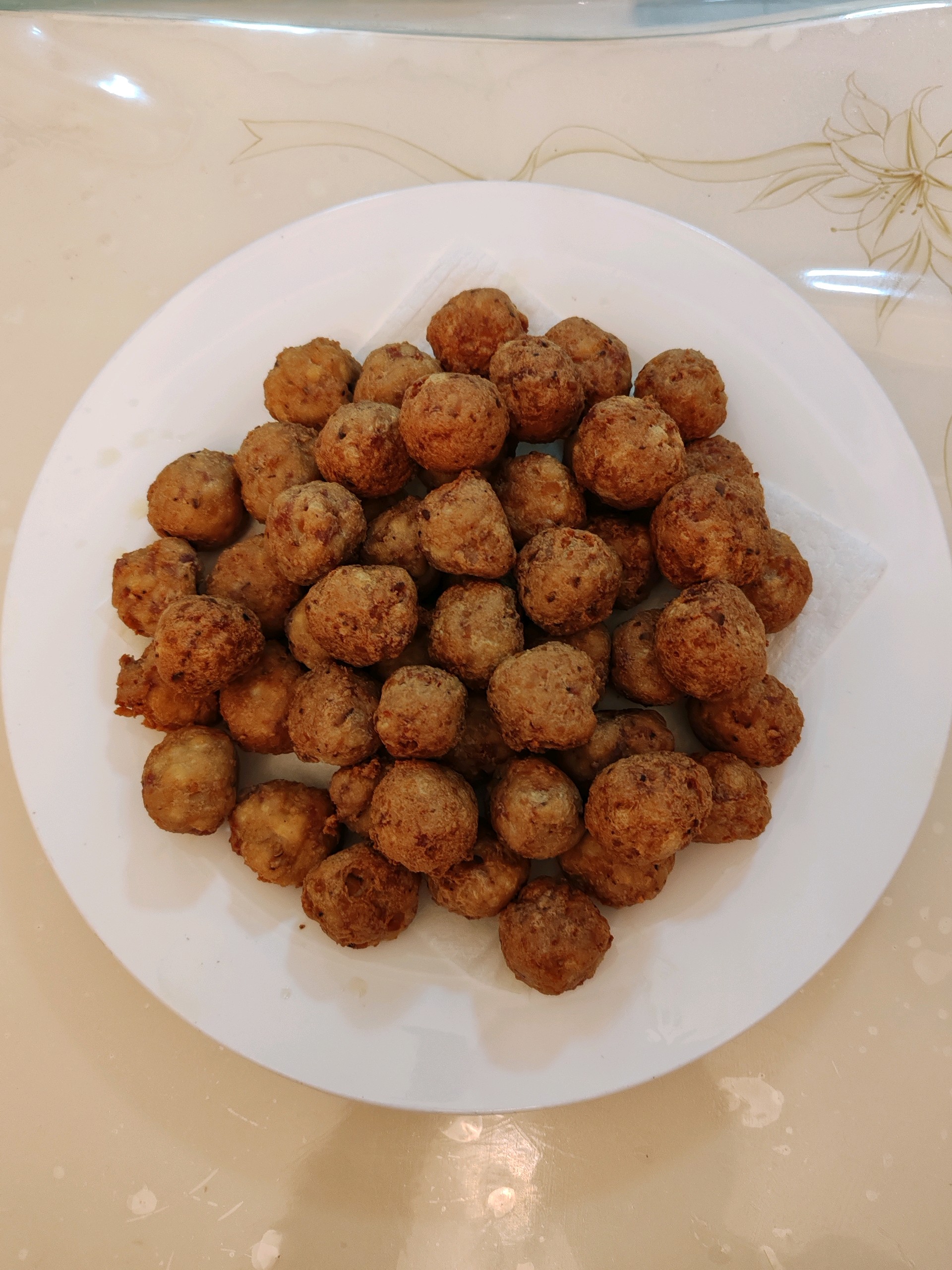 豆腐丸子酥脆好吃的关键,用小酥肉专用,没有可以用面粉淀粉1;1代替.