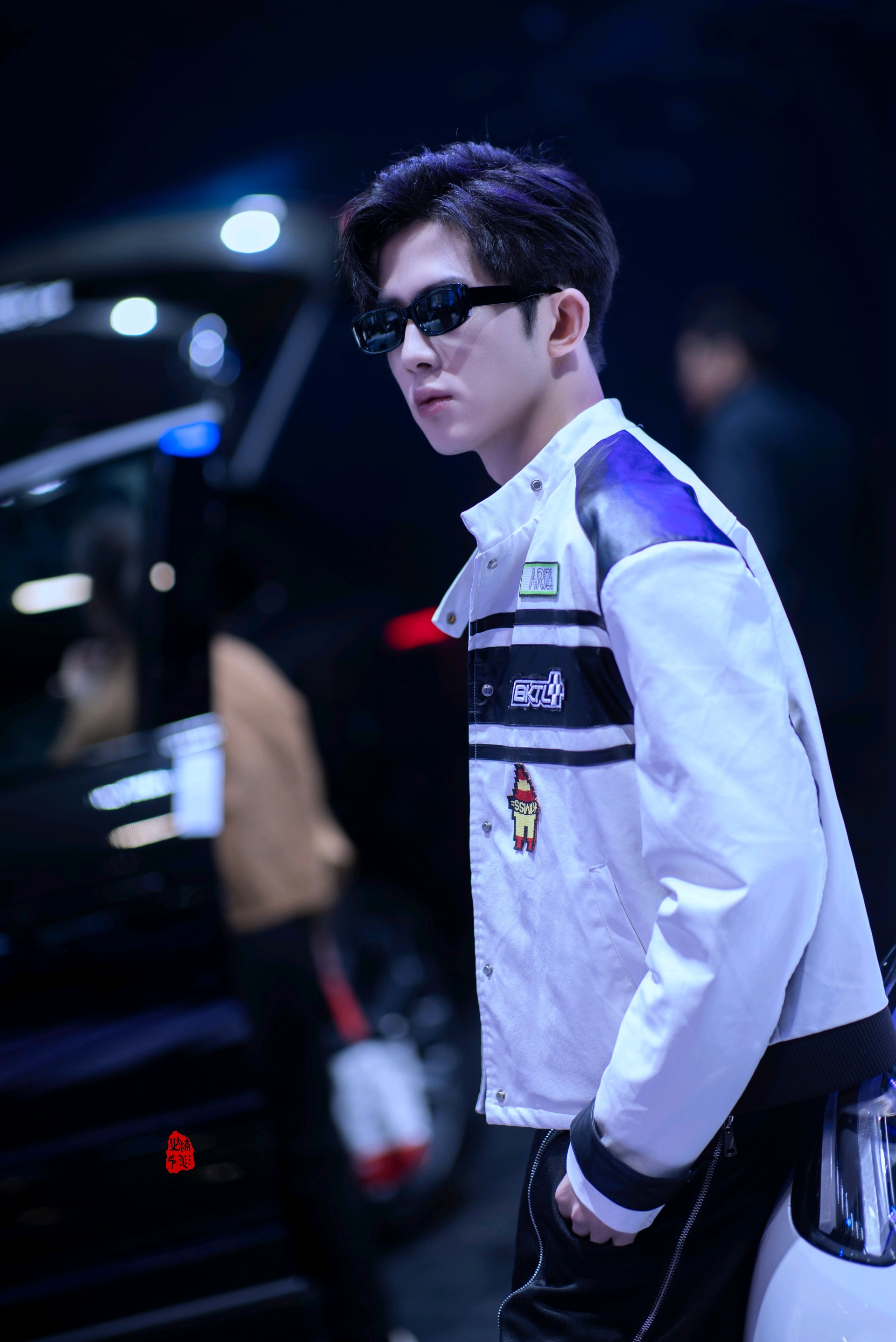 情报员拍客团|一大拨靓丽车模登台，为齐鲁车展增添别样风采