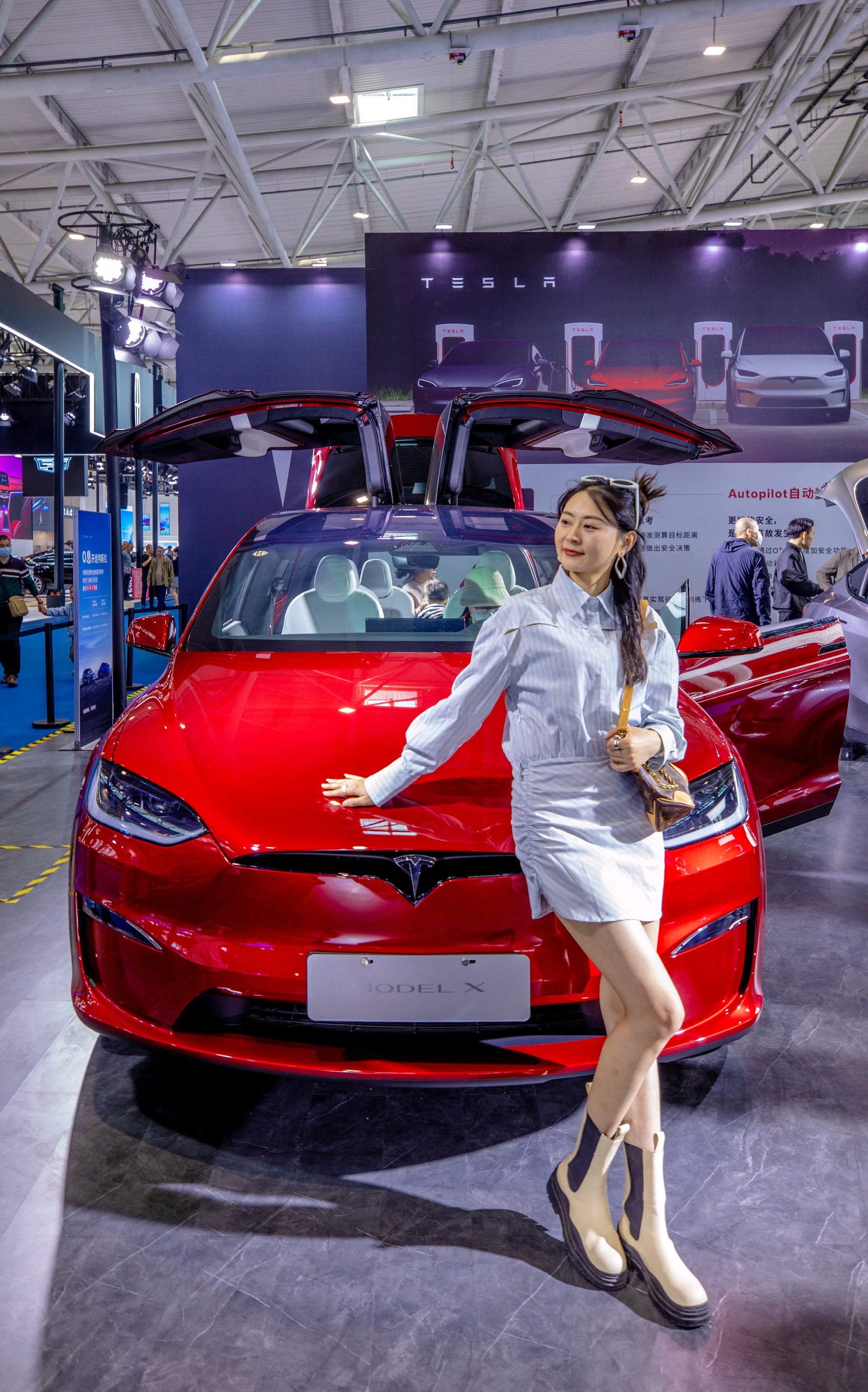 情报员拍客团|工作日逛齐鲁车展！现场依旧人气高涨，热闹非凡