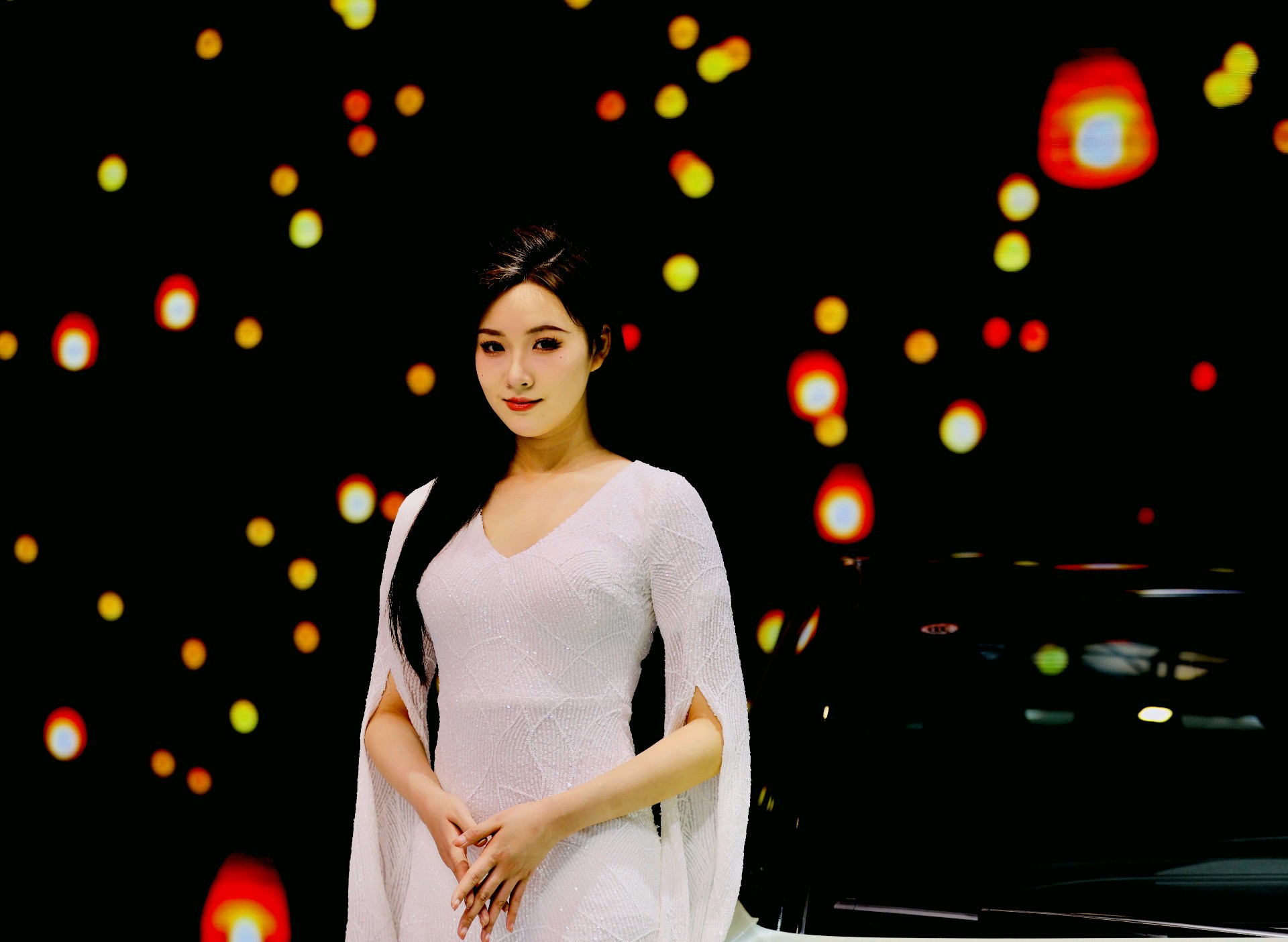 情报员拍客团|车展最后一天!豪车美女“太赛了”,想买车抓紧来