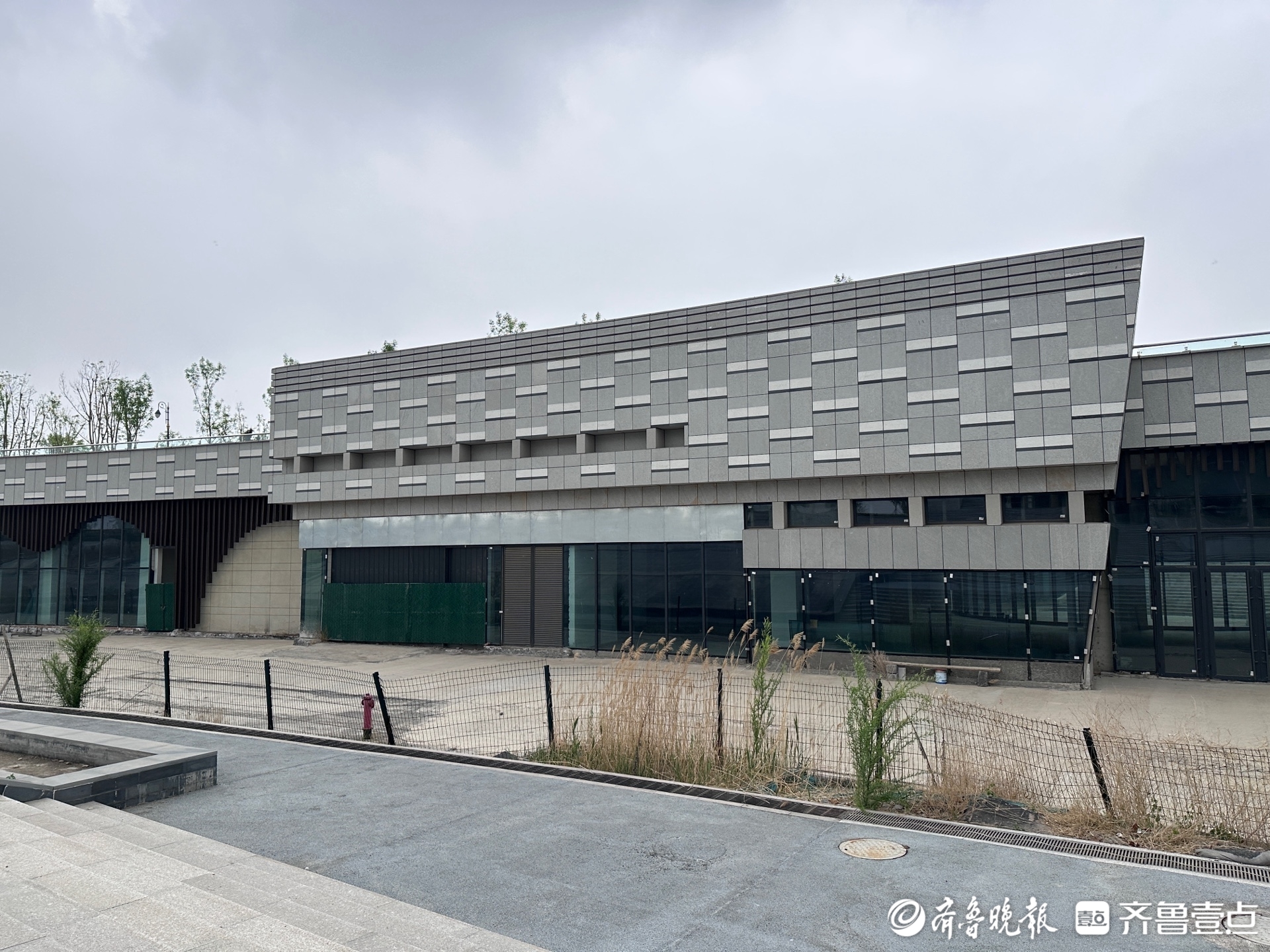 泉城调查|年年传开业，年年都落空！济钢中央森林公园商业体要“烂尾”？