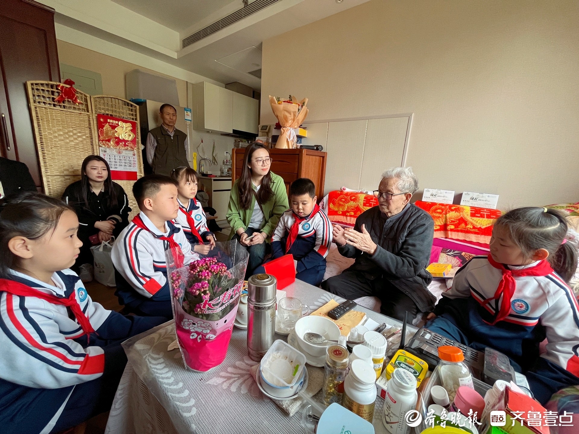 传承红色基因，少先队员开展“五四青年节”主题公益活动