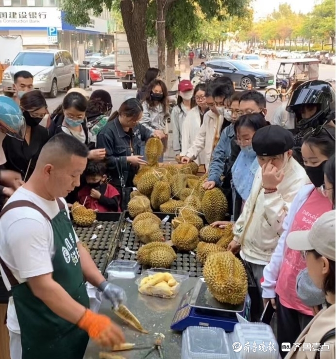 吃货们请抓紧！济南榴莲价格“大跳水”，半月内跌价近一半