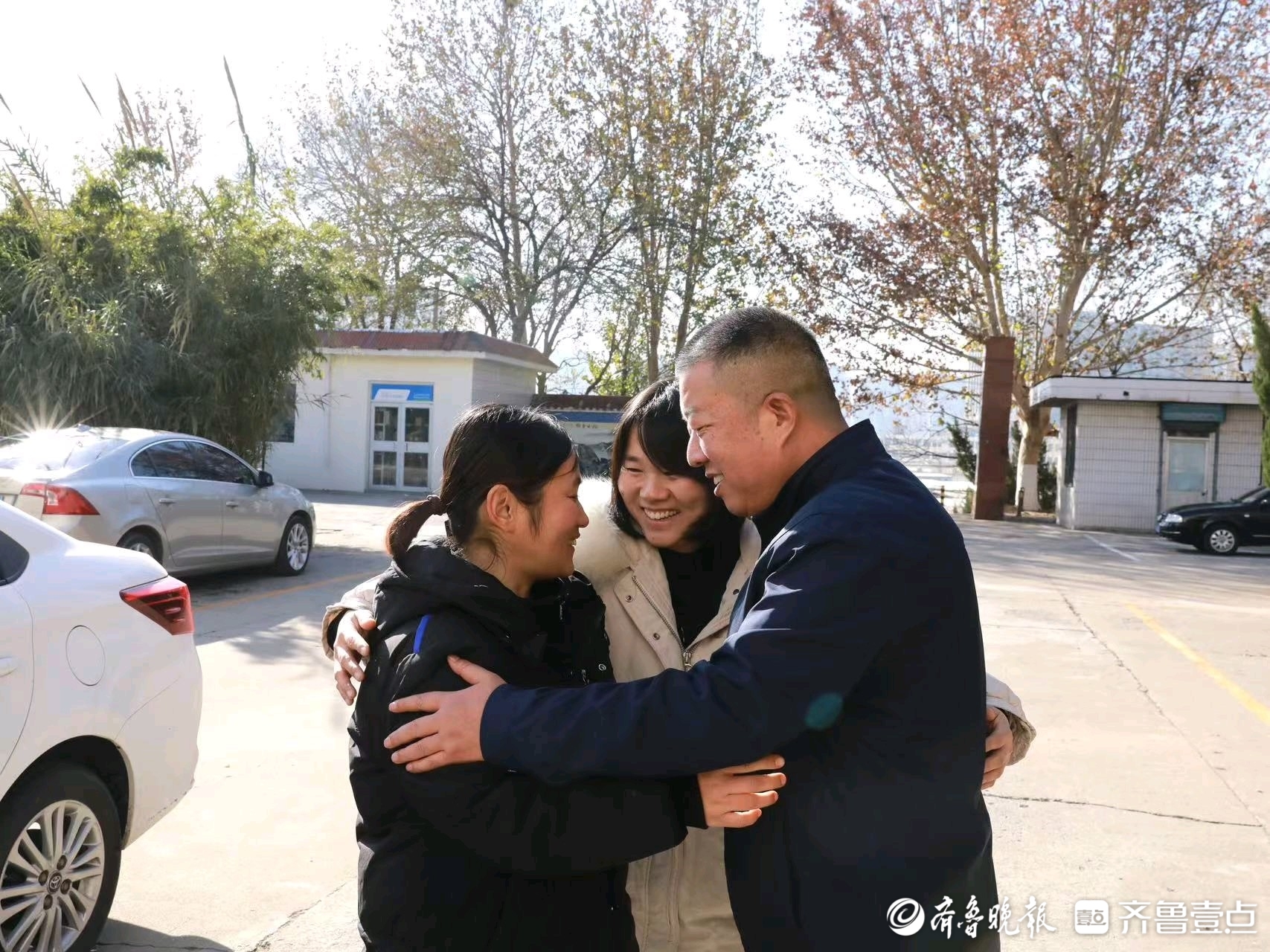 李家姐妹见到“希望”！参与媒体：一起让正能量的声音传播得更广
