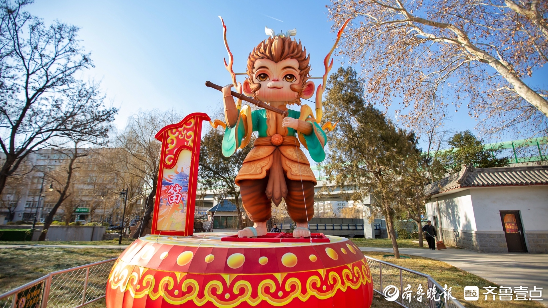 天下第一泉迎春花灯会上新，“生肖十二乐坊”花灯组奏响迎春序曲