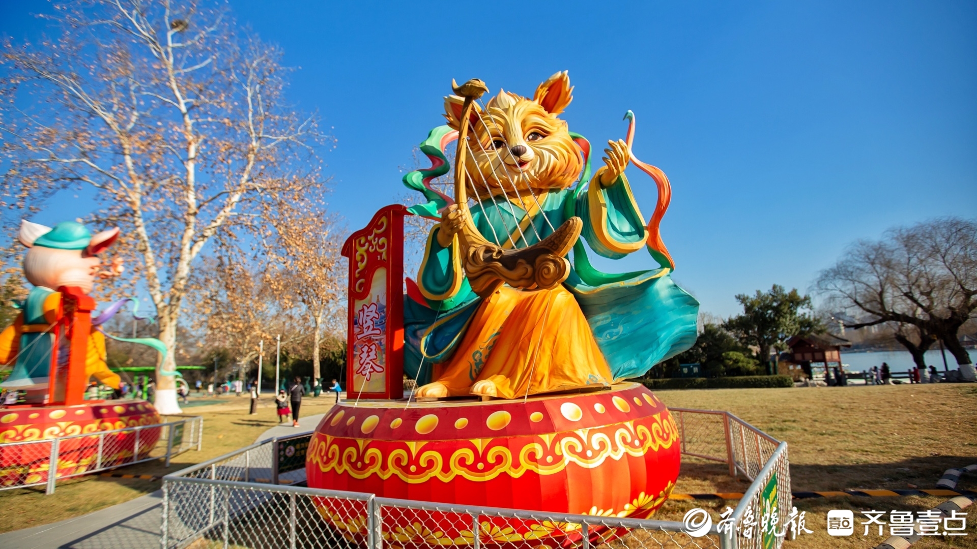 天下第一泉迎春花灯会上新，“生肖十二乐坊”花灯组奏响迎春序曲