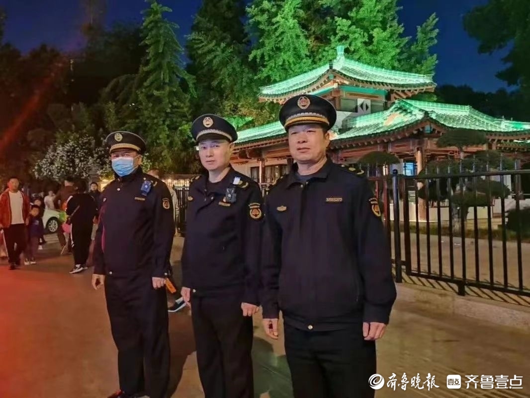 新春走基层|每天值守到凌晨的城管人，守护着游客的“松弛感”