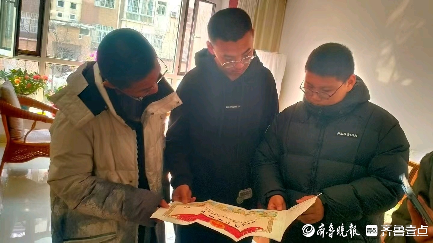 搜寻线索、实地调查，志愿者为烈士照亮“回家”路