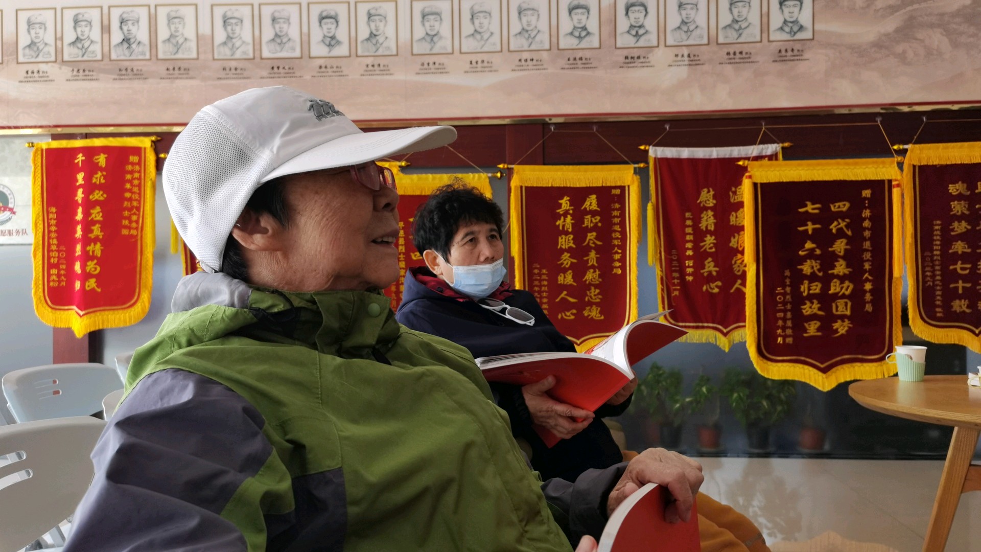 果然视频|七旬老人找到烈士父亲：“要是早两年找到，多好啊！”