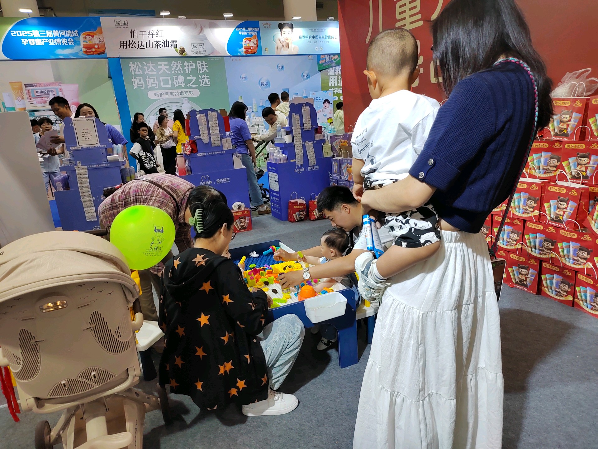 壹点拍客团|购物遛娃两不误！周末快来孕婴童博览会打卡吧