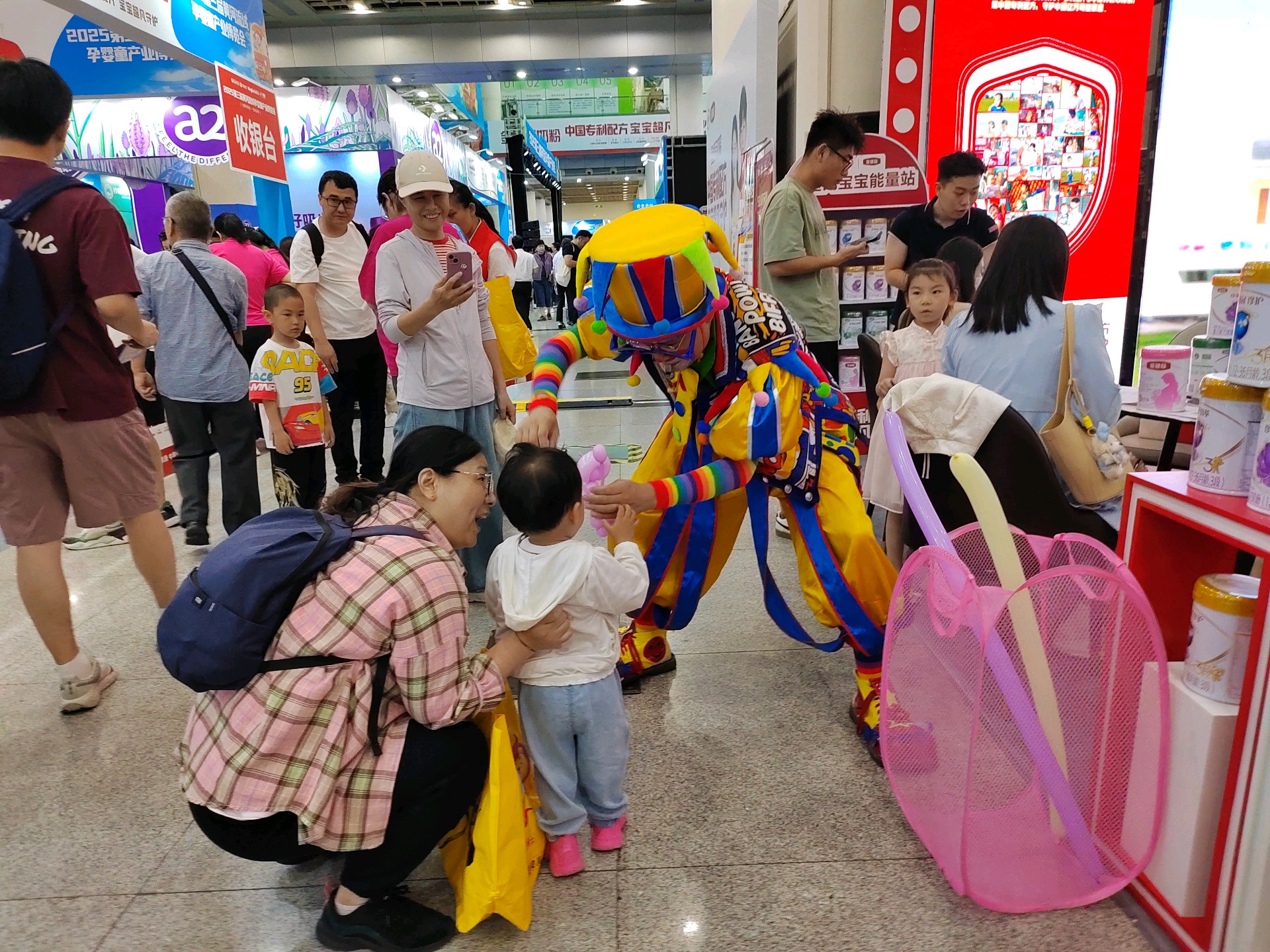 壹点拍客团|购物遛娃两不误！周末快来孕婴童博览会打卡吧