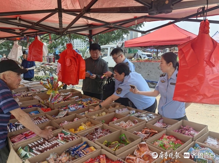筑牢节假日食品安全防线，槐荫市场监管在行动