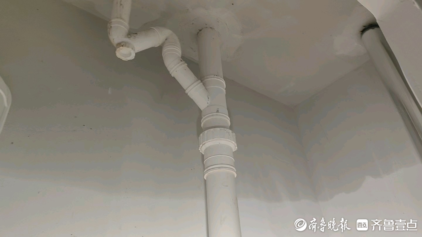 因热力管道漏水，济南一居民家中墙面受损，拖了一年未获赔偿