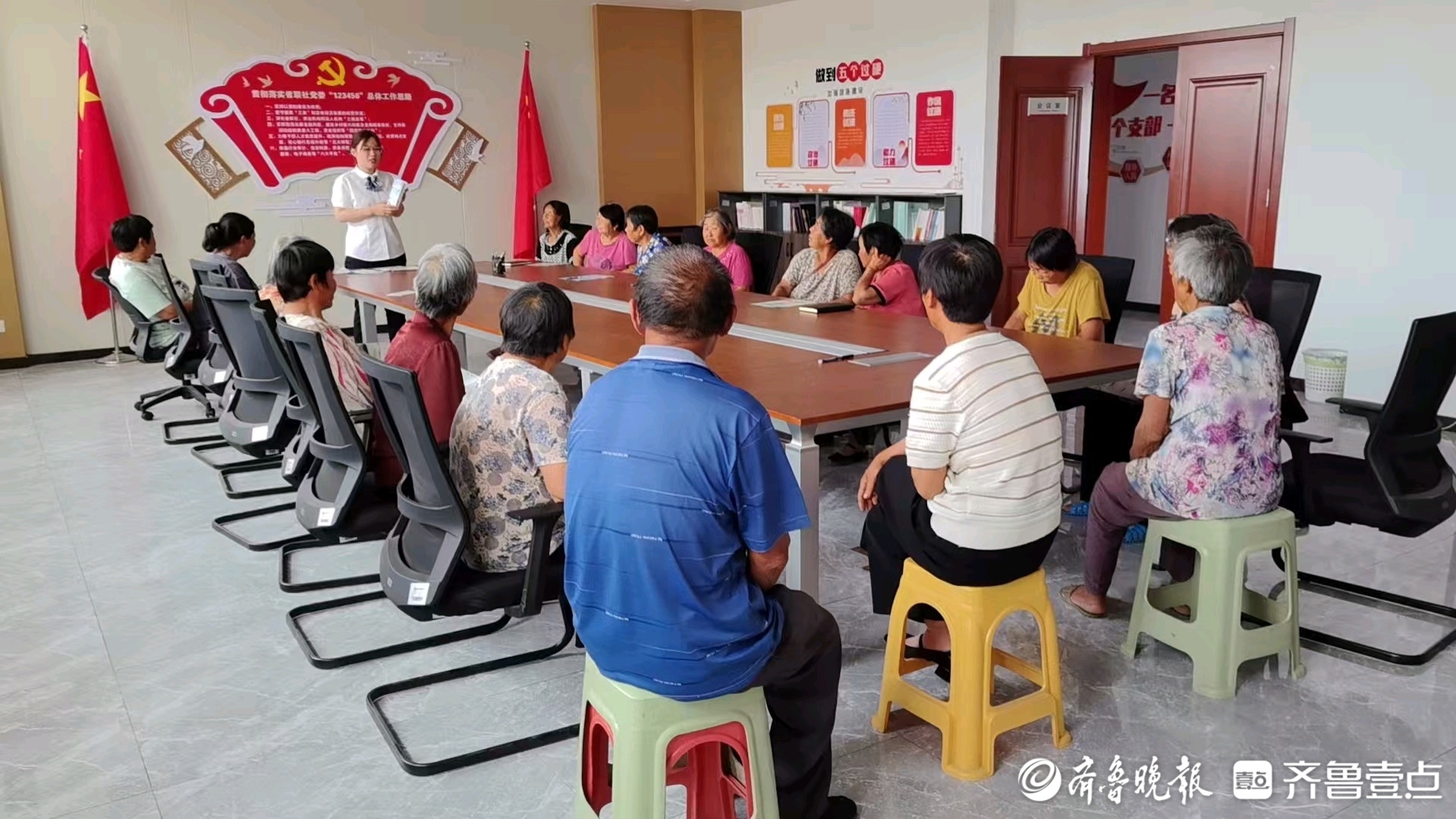 东明农商银行武胜支行：锻造反诈专业力量，筑牢社区反诈安全屏障