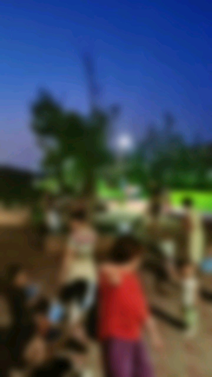 济南韩仓河边的夏日夜晚