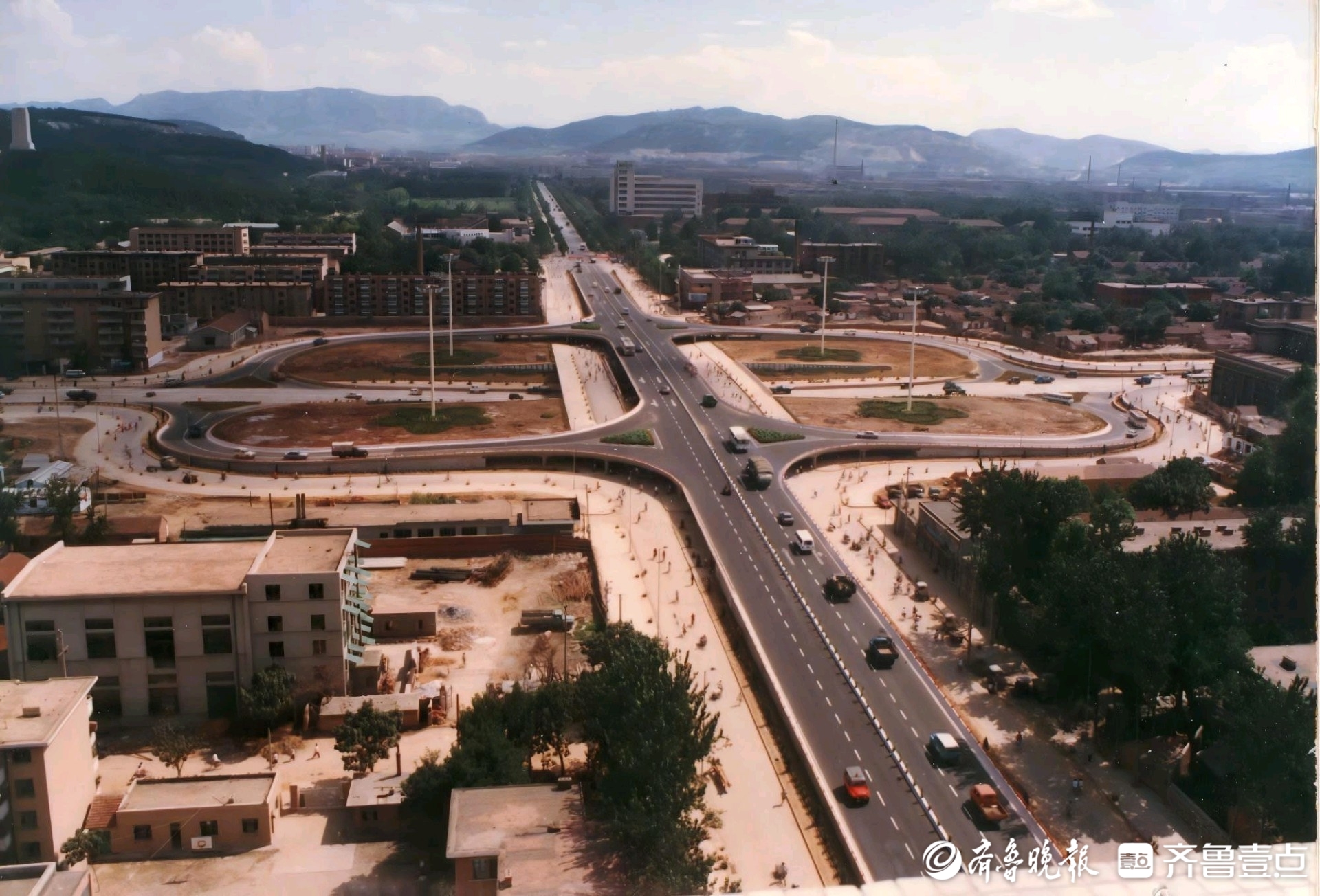 经十路84年变迁见证济南成长：一条大道“撑起”半城繁华