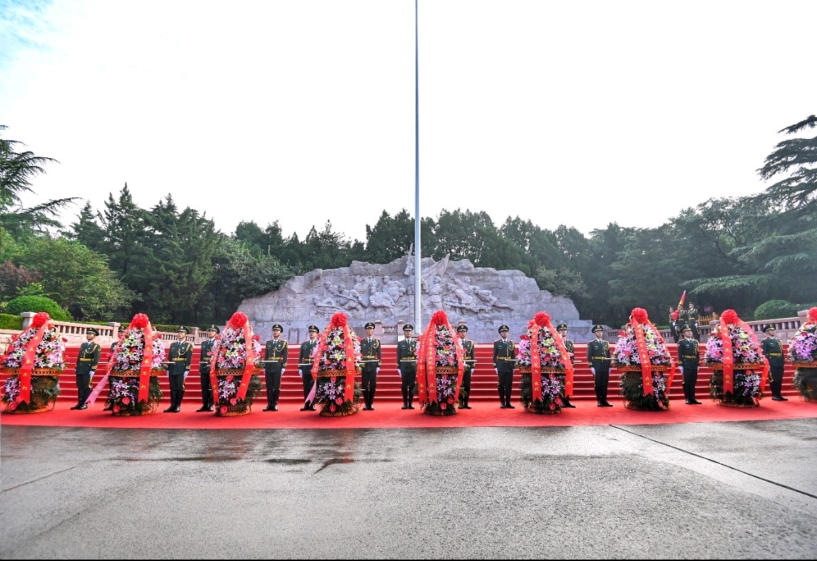 以城之名敬英烈，济南为2025年寻亲成功济南战役无名烈士立碑