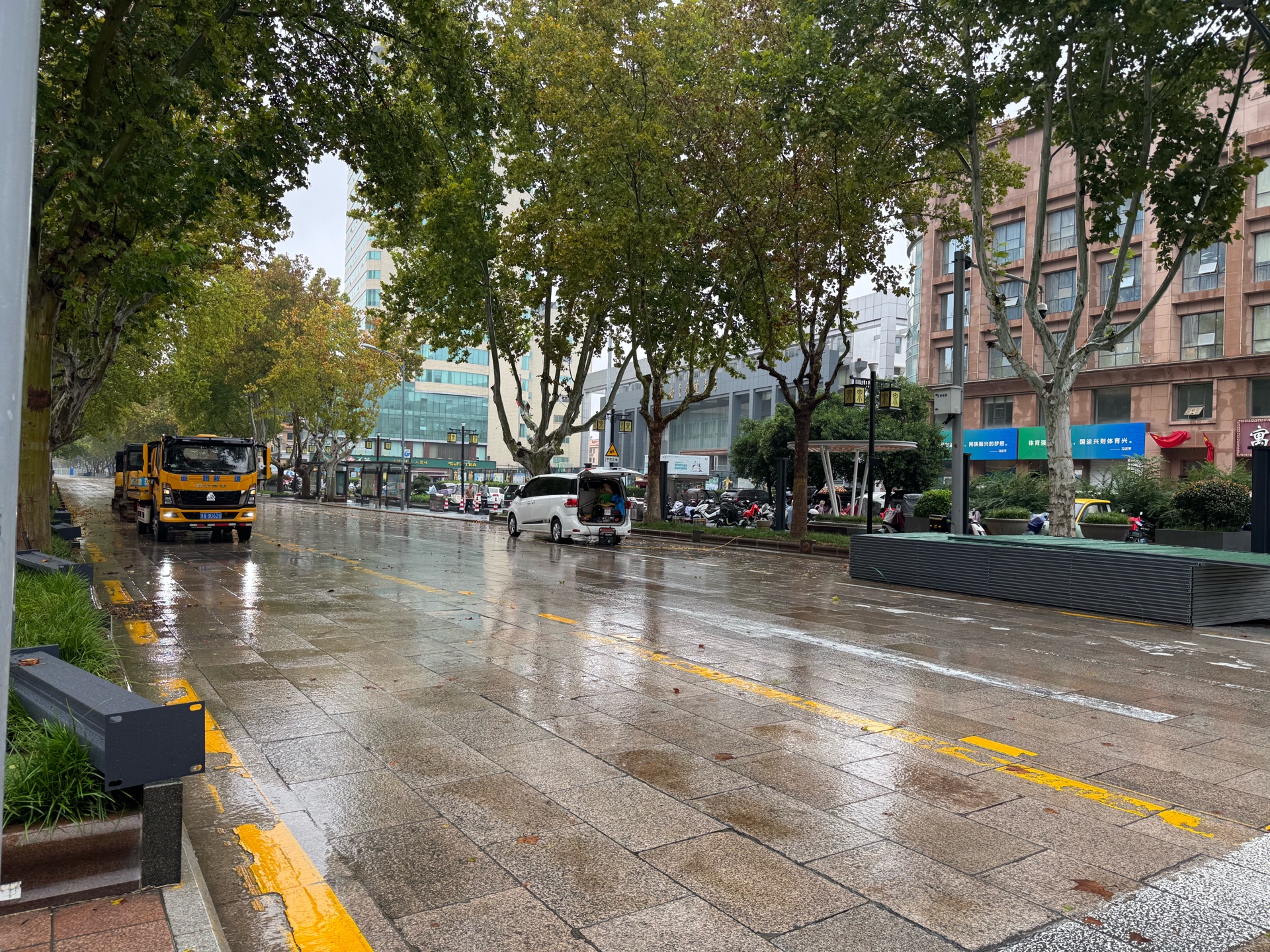 果然视频|泉城路今起改造提升，预计施工至12月10日