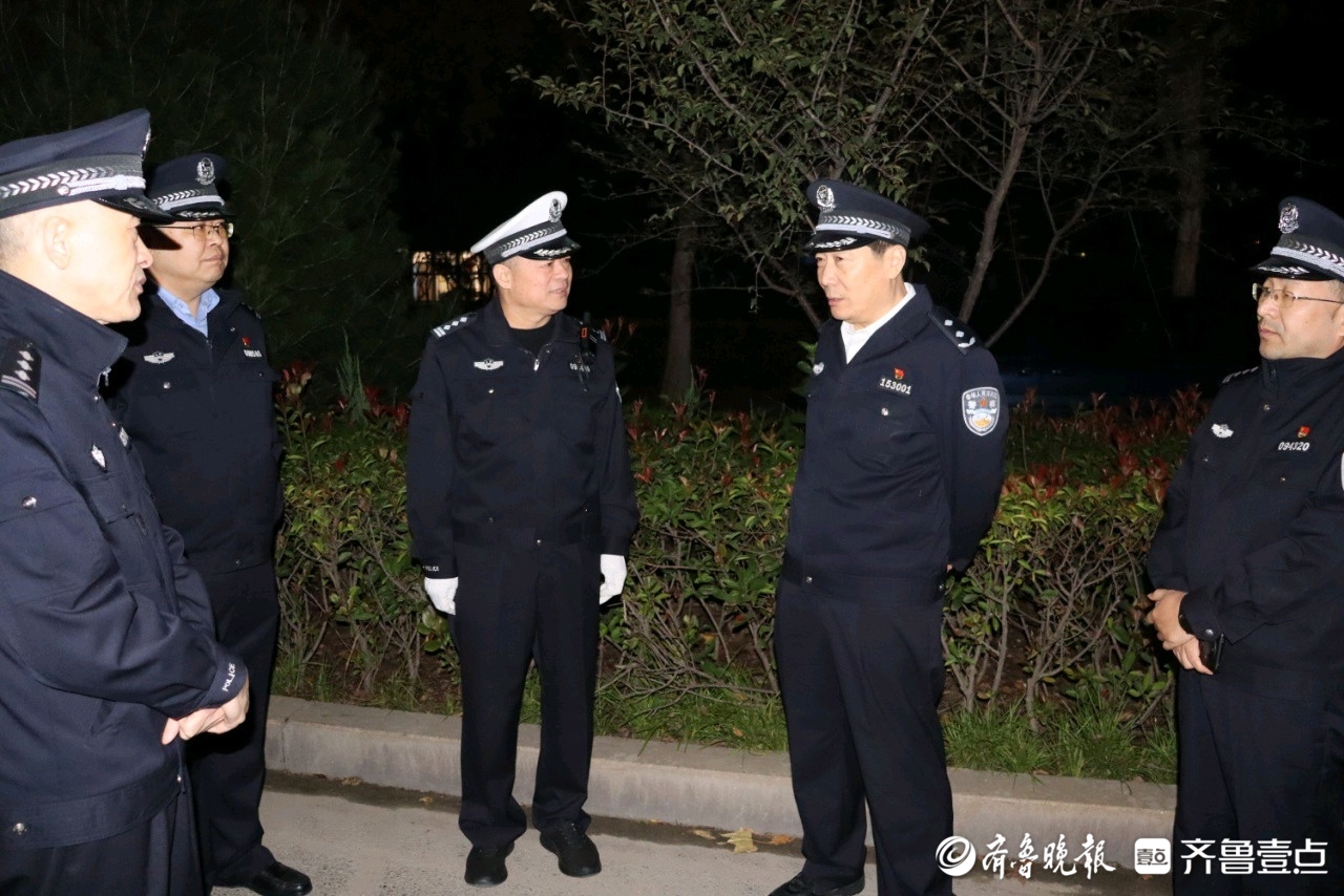 定陶交通管理大队开展夜查酒驾集中行动 筑牢夜间交通安全防线
