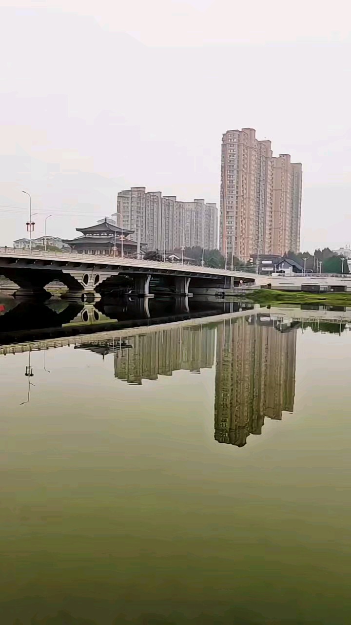 水中倒映~小城费县