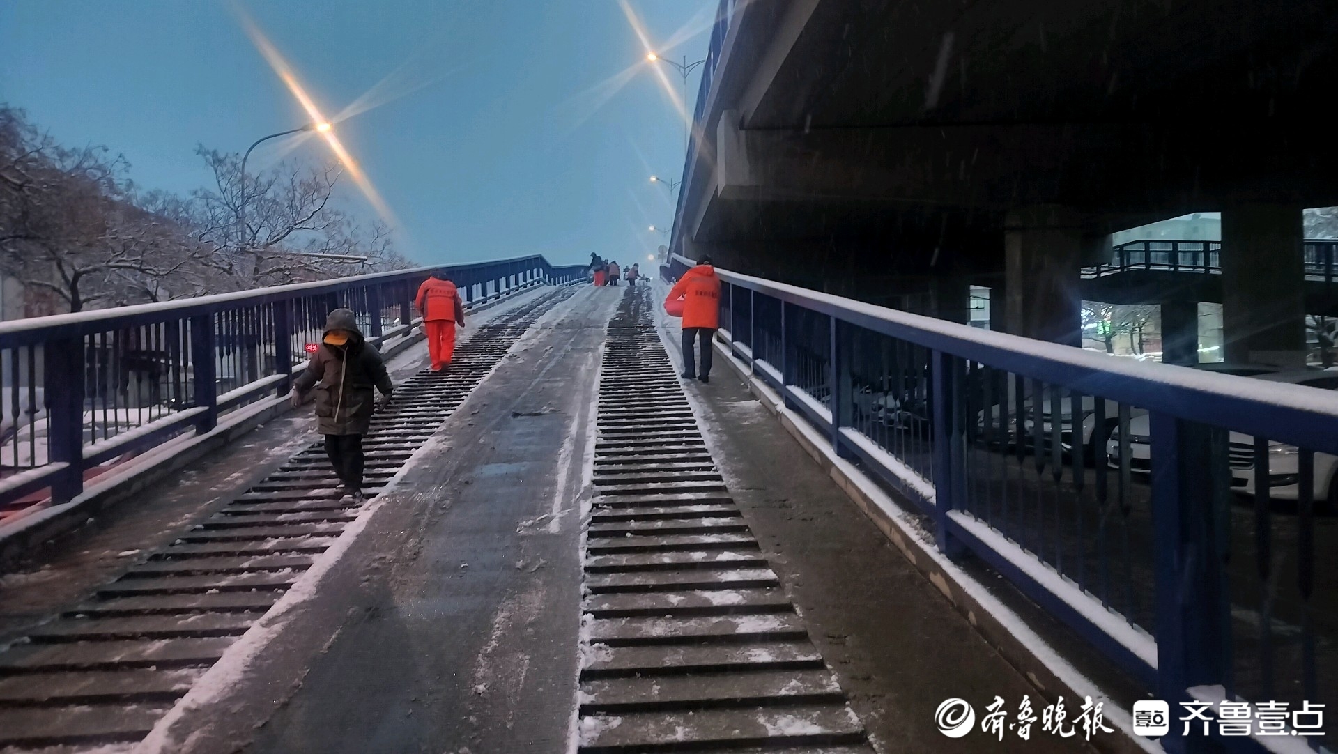 图集|雪中坚守！现场直击济南清雪除冰一线
