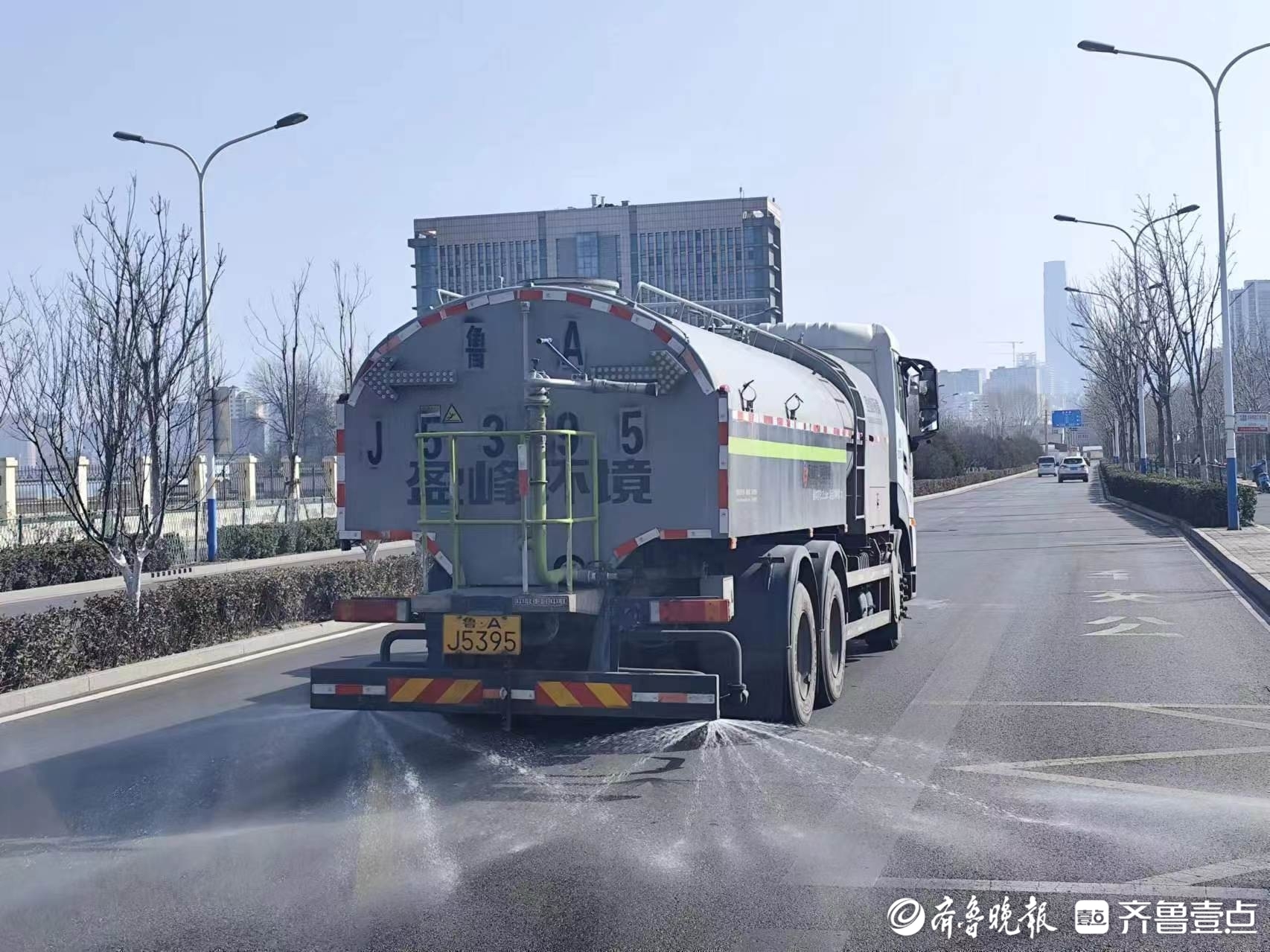 历城城管：坚守一线护新春 全域保障焕新颜