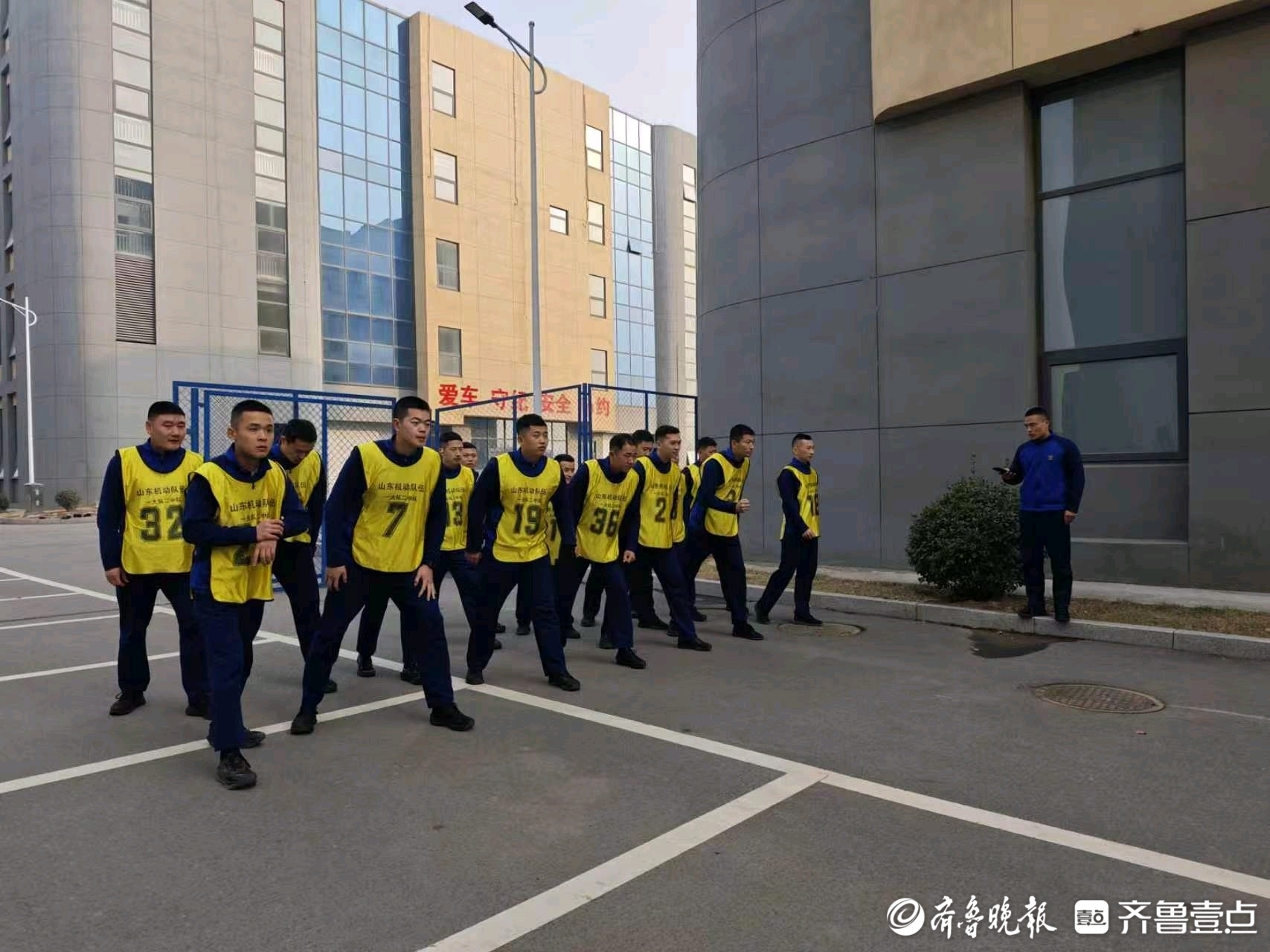 淬火砺剑强体能 济南消防救援机动支队掀起春季体能训练热潮