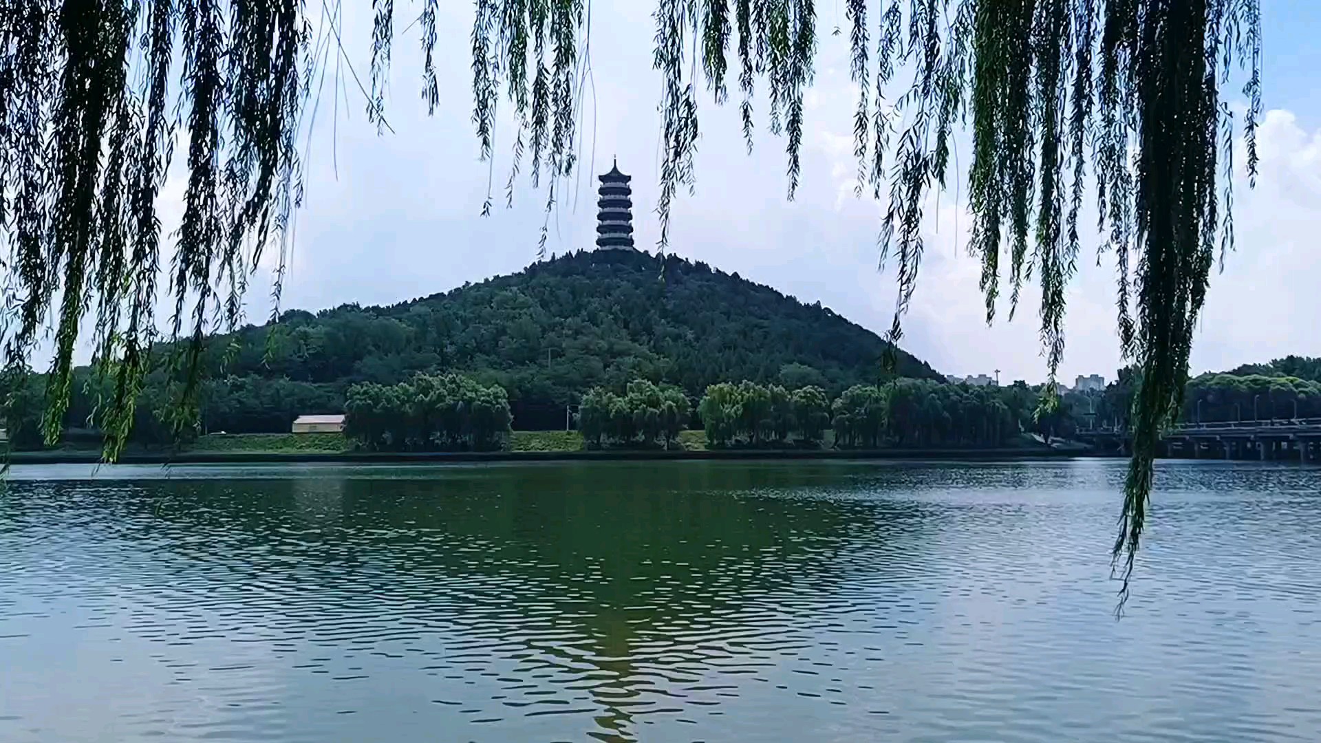 临朐县城弥河畔